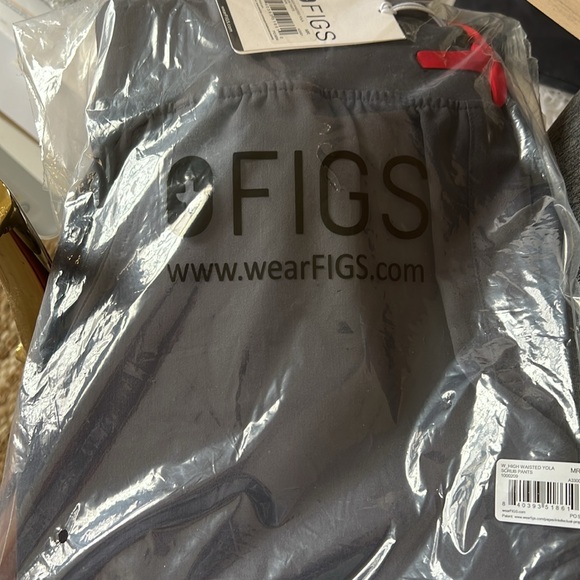 Figs Set NWT sold as a set top and bottom. - Picture 4 of 4